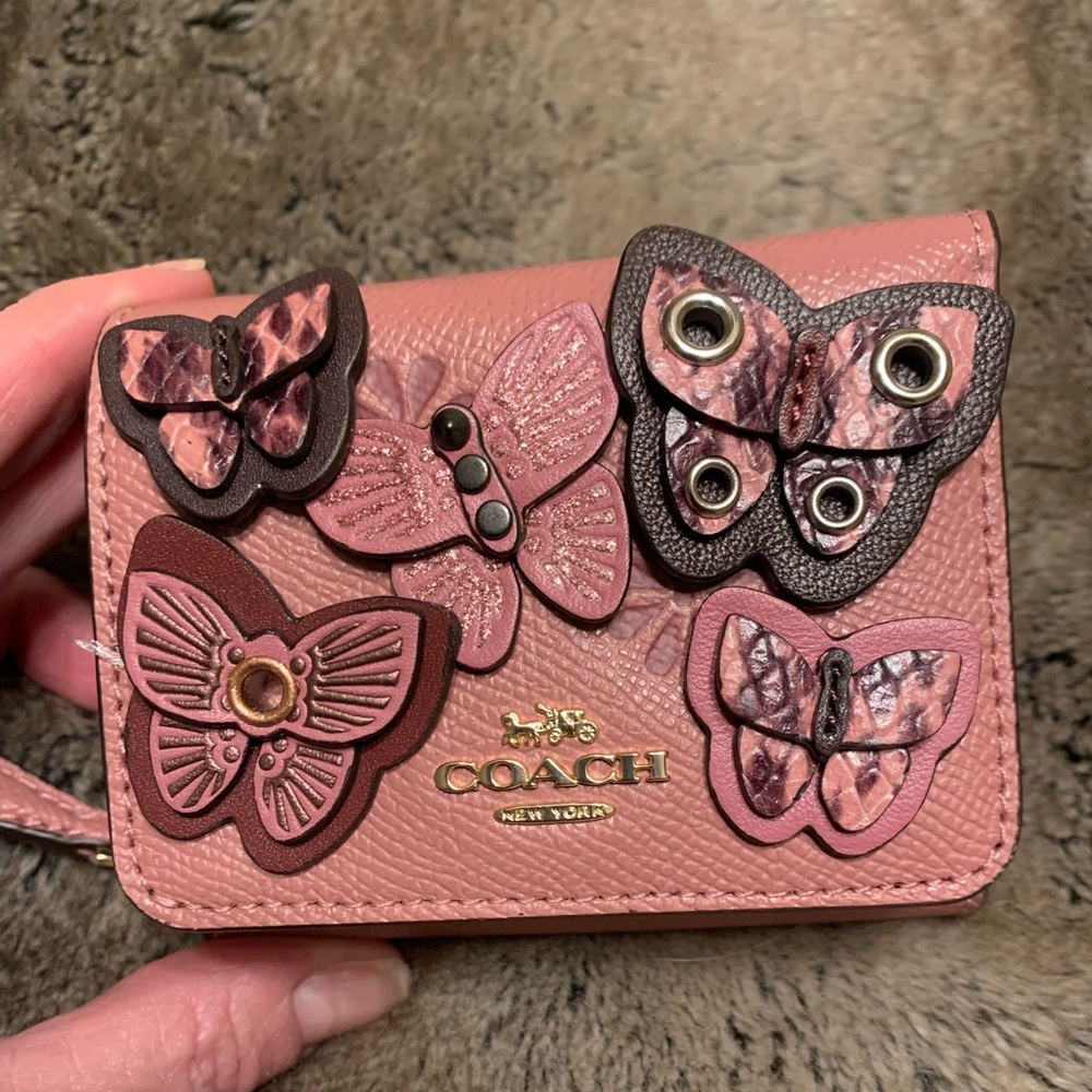 Brand new, never used Cute Coach wallet